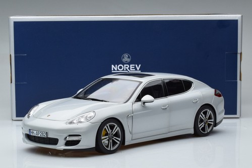 187609 Porsche Panamera Turbo Silver Norev 1/18 - Imagen 7 de 7