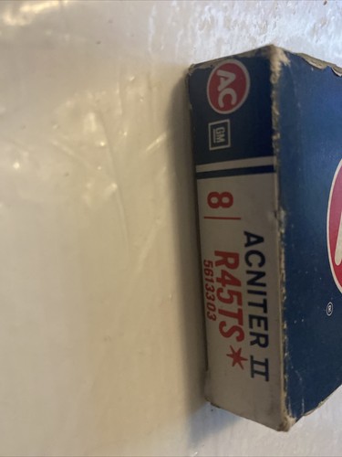 ‘NOS’ AC-R45TS Spark Plugs......4 Green Rings......GM Vehicles...etc - Picture 2 of 2