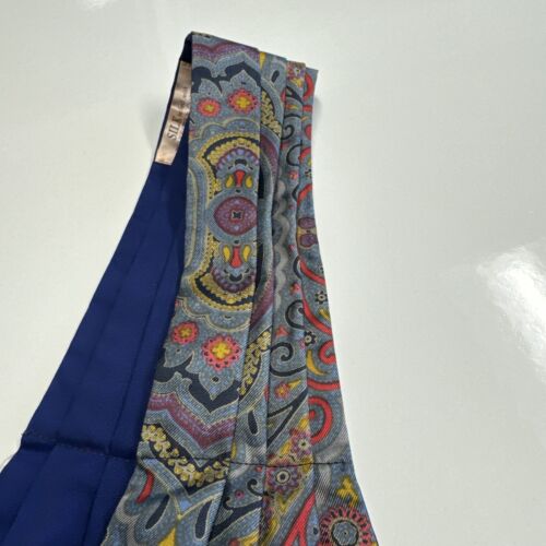 Vintage Ascot SilkTie. Made in England. Bluish Gray with Red Paisley. 43”x 5.5” - Picture 3 of 5