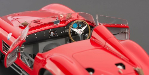 Maserati 300S Sports Car 1956 | 1:18 scale | CMC M-105 - Picture 6 of 12