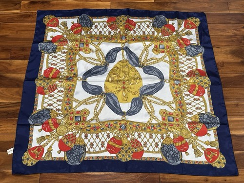 Sciarpa Berkshire vintage 34” X 34” - Foto 1 di 4