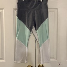 Xersion Move Women's Size M  Capri Yoga Pants High Rise, Gray/Green/White