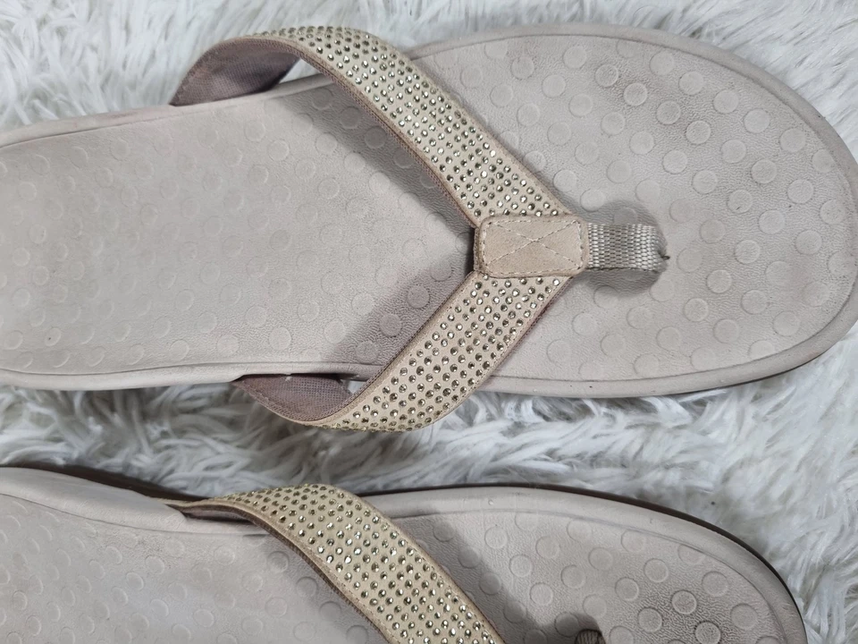 Vionic Zapatos Mujer Talla 10 Sandalias Ortopédicas Chanclas Cómodas Tachonado Arco Sopa Foto 2 de 4