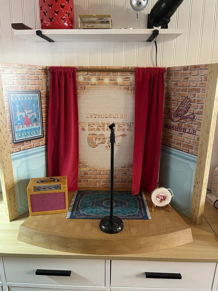 Escenario y vestidor Tenney's. Descatalogado. Foto 2 de 4