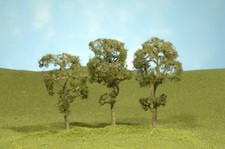 Bachmann Trains - 1/2 inches 2 3/4 inches Maple Trees 4 Per Box (US IMPORT)
