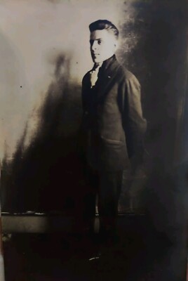 Vtg POSTCARD PHOTO SEPIA MAN Edwardian