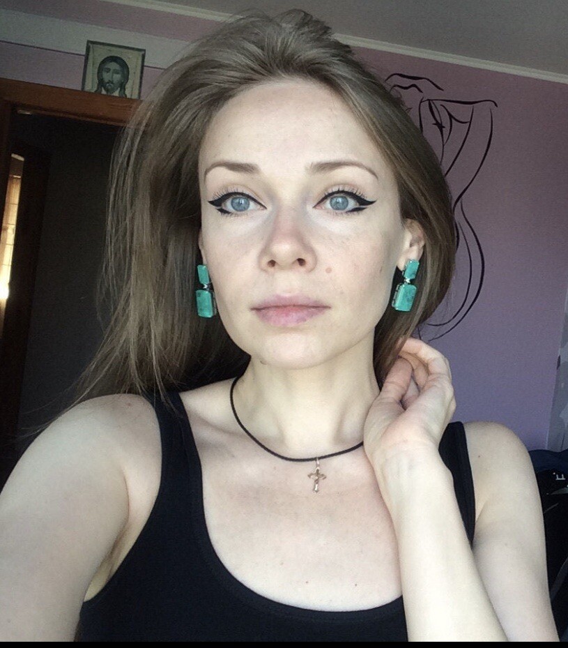 LARGE VIVID GREEN COLOMBIAN EMERALD DANGLE DROP EARRINGS 925 STERLING