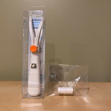 BETWEETH Dental Floss Holder / Flosser Reusable Handle Plus An Extra Floss Spool