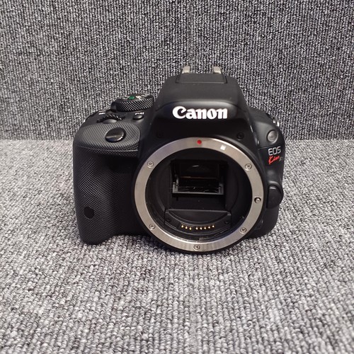 Canon EOS Kiss X7 DSLR Camera Double Zoom Kit SDXC Compatible - Picture 1 of 12