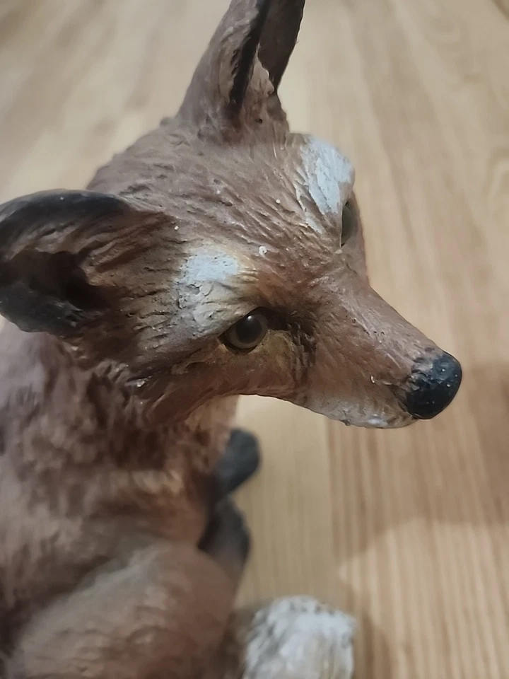 Adorable Resin Fox Yard Ornament Perfect for Garden Or Lawn Decor 7.5in Tall - Image 2 of 4