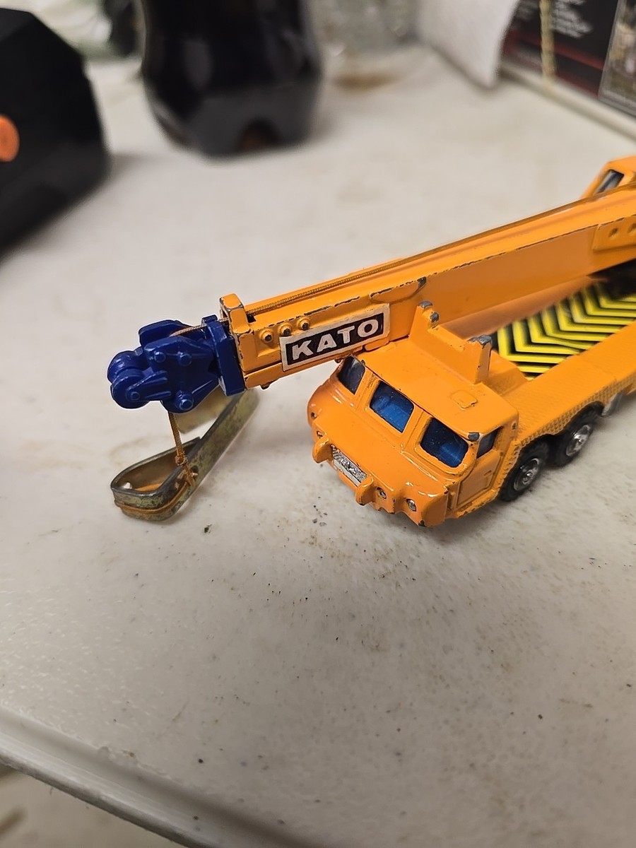 Shinsei Mini Power Model 4124: Mitsubishi Fuso K1300 Truck, Kato