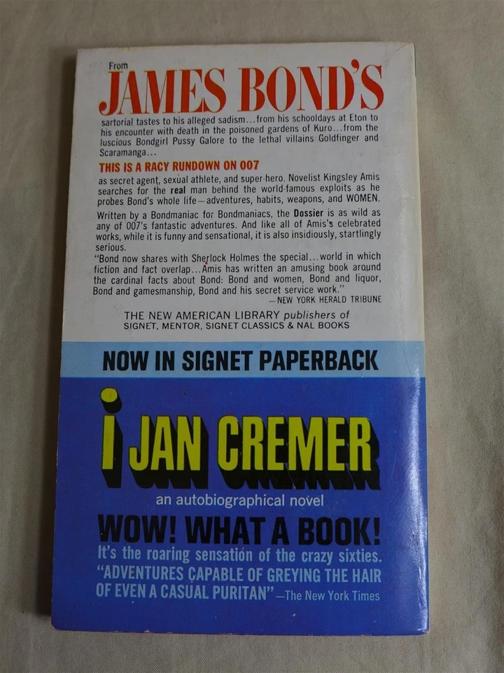 Kingsley Amis THE JAMES BOND DOSSIER -1966 First Signet Books Paperback Printing - Image 2 of 4