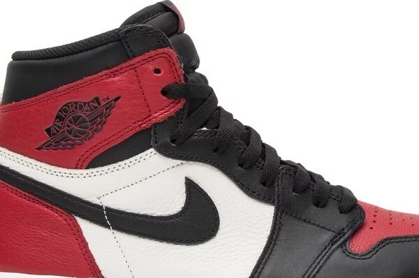 Air Jordan 1 Retro High OG 'Bred Toe' Men's Size 9.5 555088