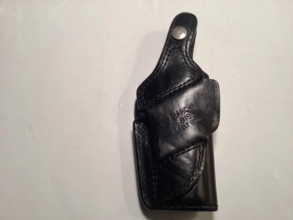 Bianchi black leather holster Colt Commander or similar 4 1/4 inch LH LINED - Image 3 of 4