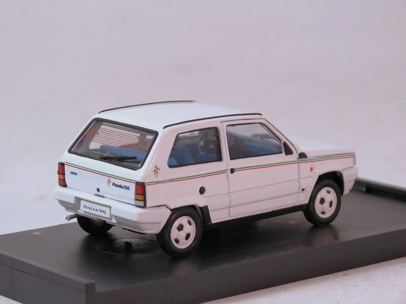 Brumm Fiat Panda 750 Supernova ITALIA 90 World Cup 1/43 R672 2025 - Immagine 3 di 4