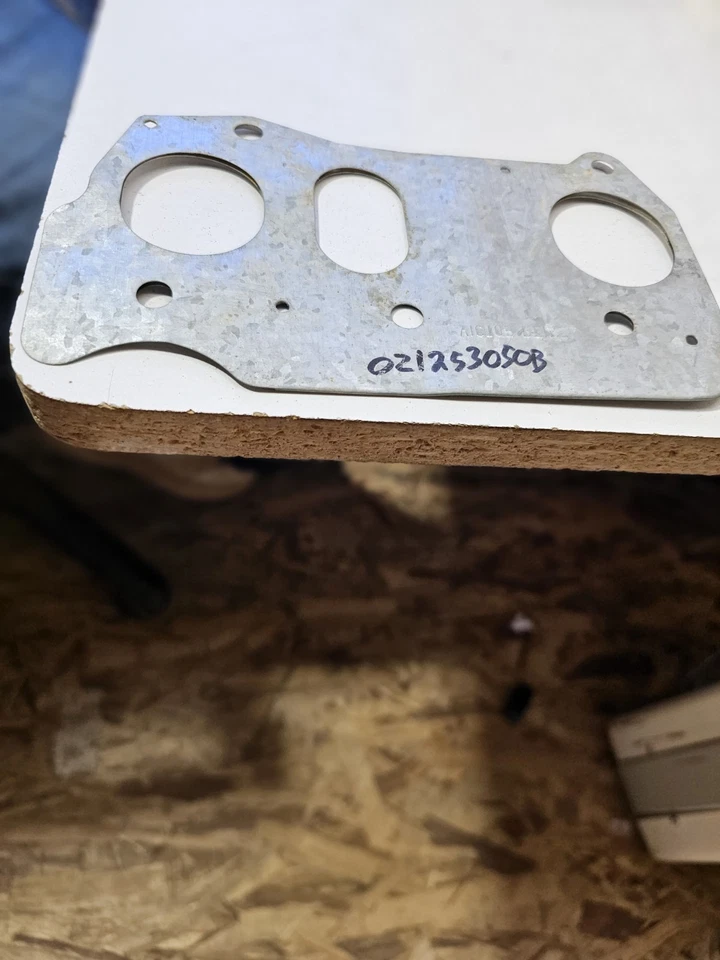 Volkswagen of America 021253050B - Junta colector escape Foto 2 de 4