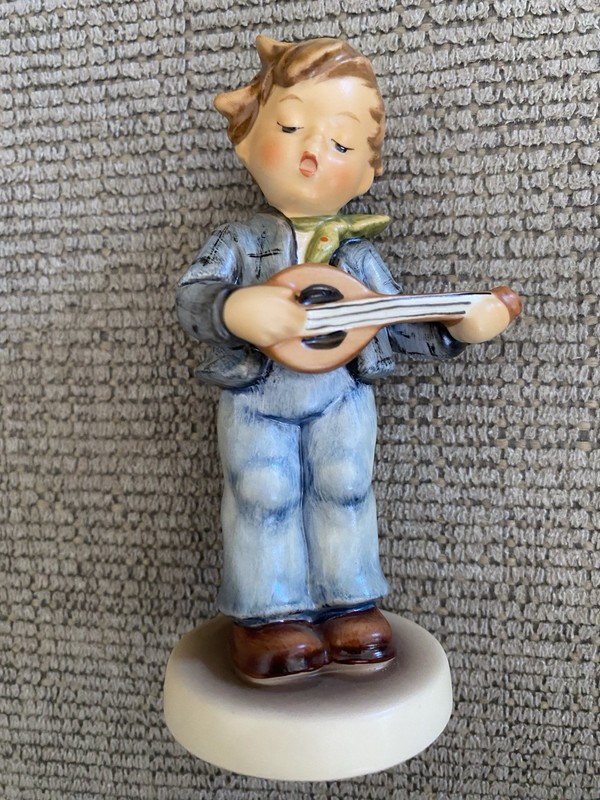 Goebel Hummel “Little Troubadour” Figurine
