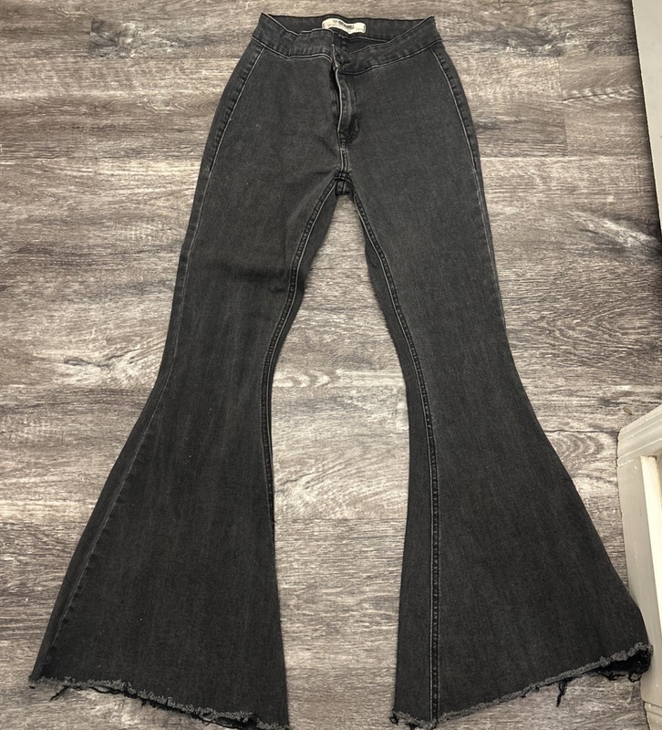 Women’s Rock N Roll Flare Jeans Size 26 X  29 Mid Rise