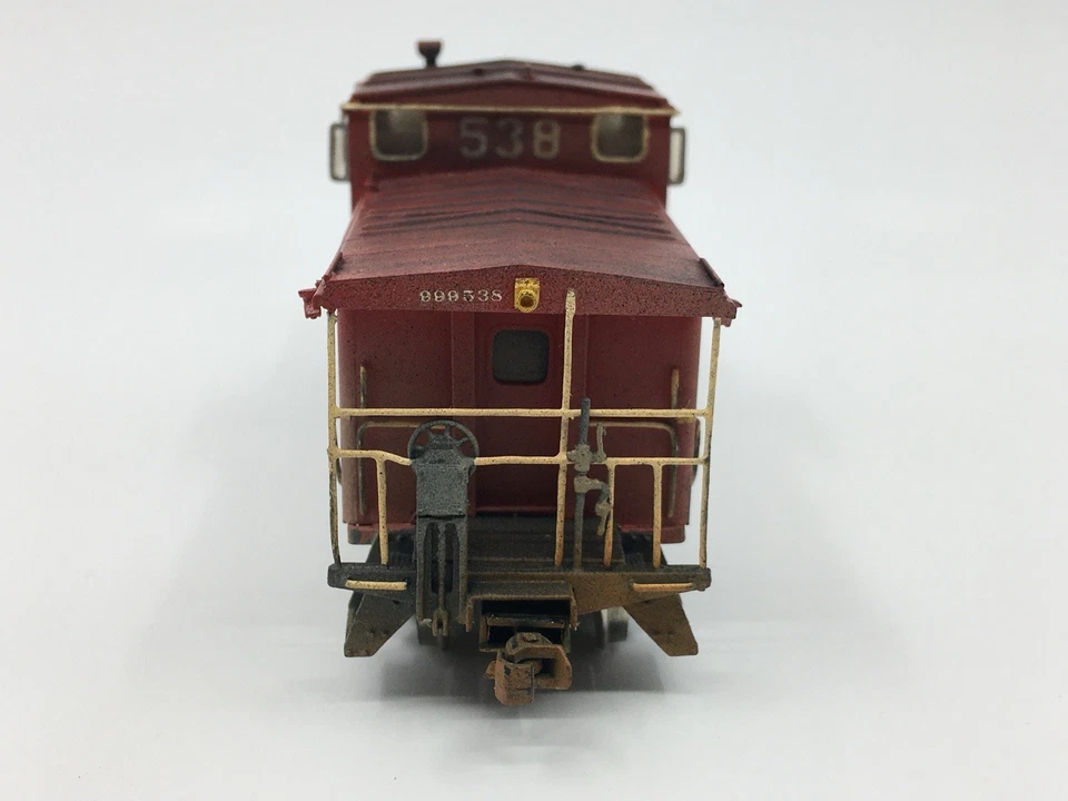 HO Overland Models OMI Santa Fe Ce-6 & Ce-8 Wide Vision Caboose ATSF WEATHERED - Image 3 of 4