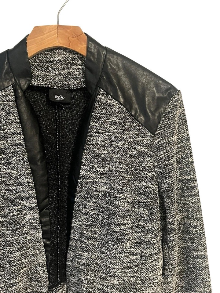 MOSSIMO Cropped Jacket Womens M Open Front Black White Rayon Leather Zippers - Image 3 of 4