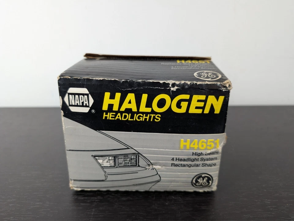 GENERAL ELECTRIC NAPA HALOGEN HEADLIGHT HIGH BEAM RECTANGULAR H4651 - New NOS - Image 2 of 4