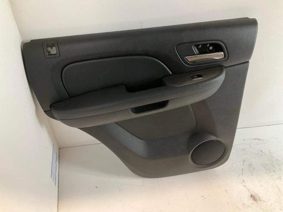 Panel de moldura de puerta trasera Chevy Tahoe 2007-2013 lado izquierdo del conductor con interruptor de ventana OEM Foto 3 de 4