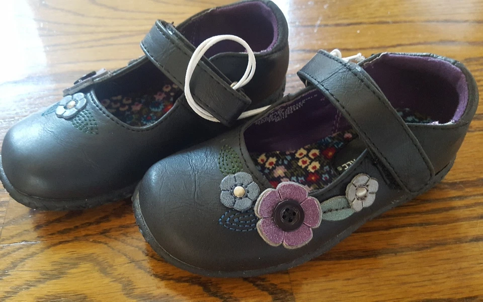 Toddler Girls 2 Pairs Pink Beaded Sandal & Black Roxy Mary Jane Size 7 - Image 3 of 3