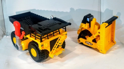 Tonka  Strong Arm Funrise Dump Truck And Tonka Real Rugged Bulldozer