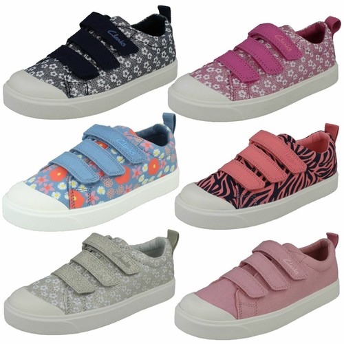 clarks canvas trainers