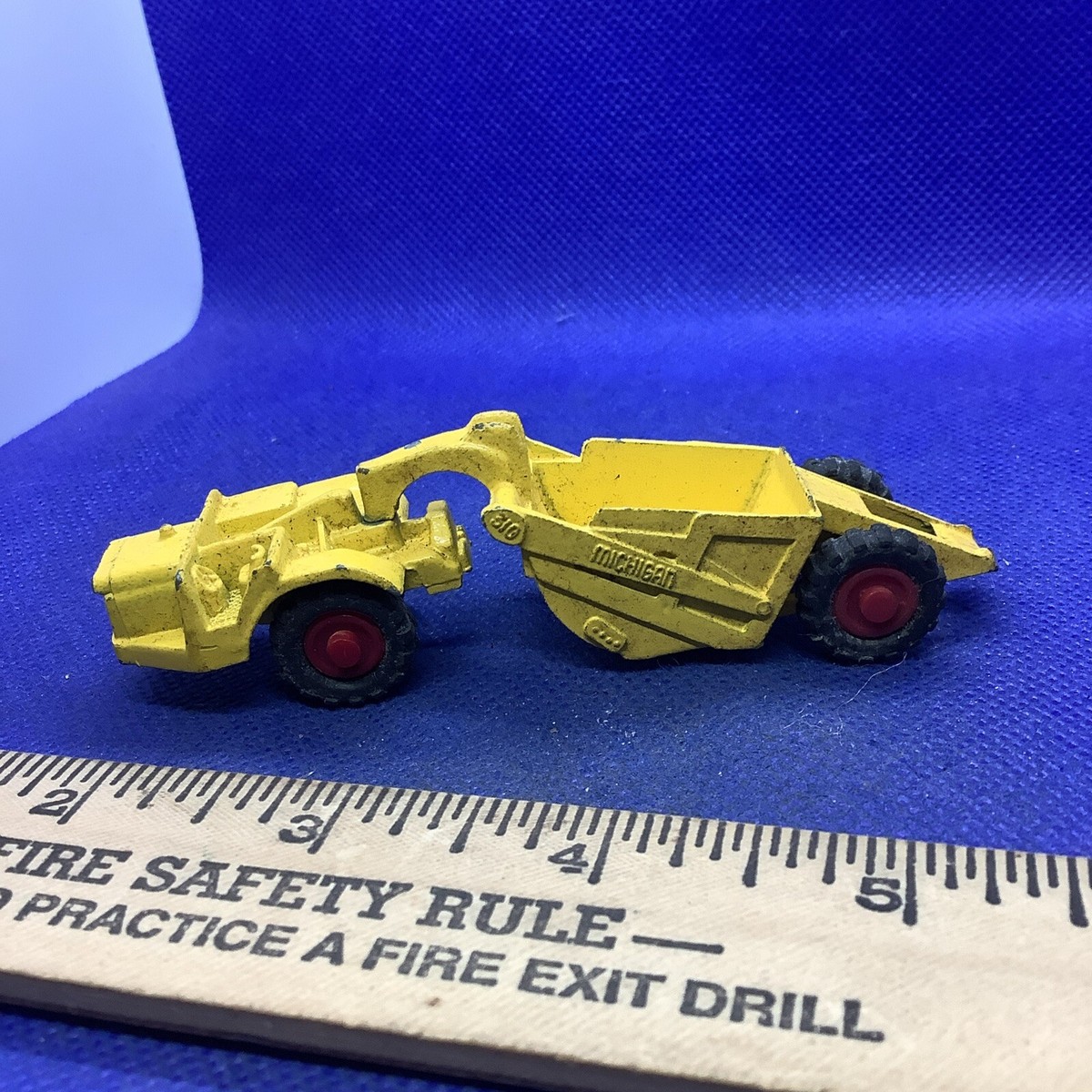 Vintage 1960s Michigan Scraper No 8101 Mini Dinky Toy Die