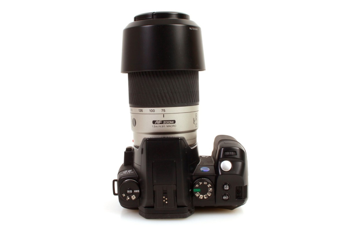 Konica Minolta Maxxum 5D 6.1MP Digital SLR Camera w 75-300mm Lens