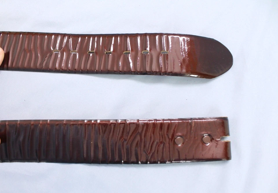 Cinturón De Colección Justin Marrón CUERO DE VACA ADHERIDO Aspecto Ondulado OCCIDENTAL Talla 32 Foto 2 de 4