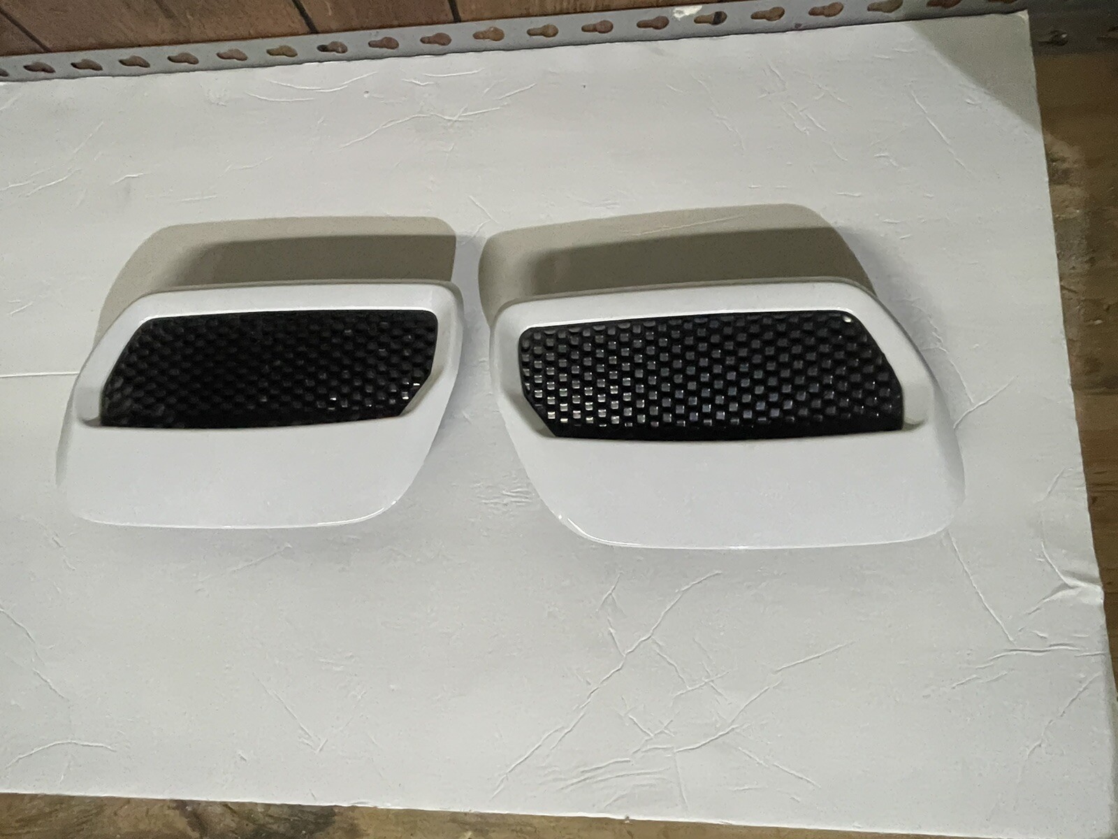 Ford Mustang Hood Heat extractor Vents Hood Scoops JR3B16C194AC Oem