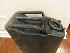 Vintage US Military 5 Gallon Metal Gas Can Q.M.C.  Jerry Can Screw-on Cap Green — photo 2