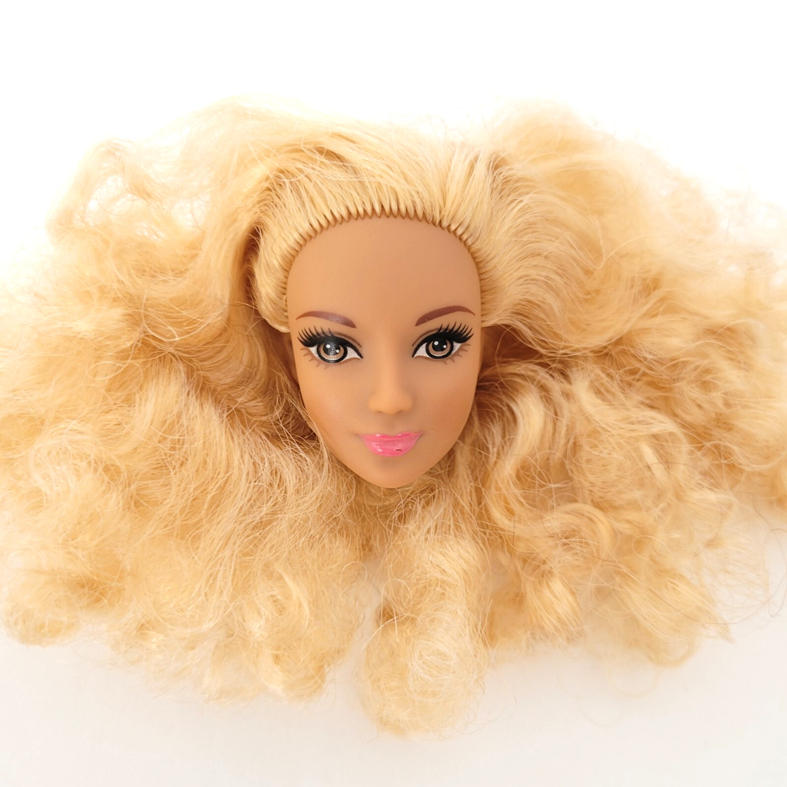 Made To Move Barbie Orange Top Tan Curly Blonde Hair Lea Sculpt Doll HEAD ONLY