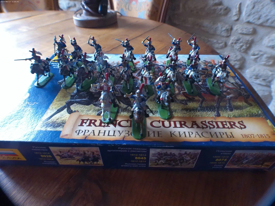 ZVEZDA PEINT n°8037 CUIRASSIERS FRANCAIS 1812 1/72 - Photo 3/4