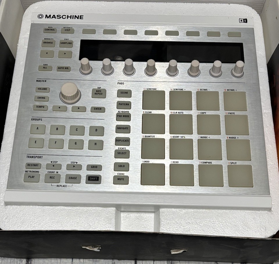 Native Instruments MASCHINE MK2 Groove Production Studio 16-Pad ...