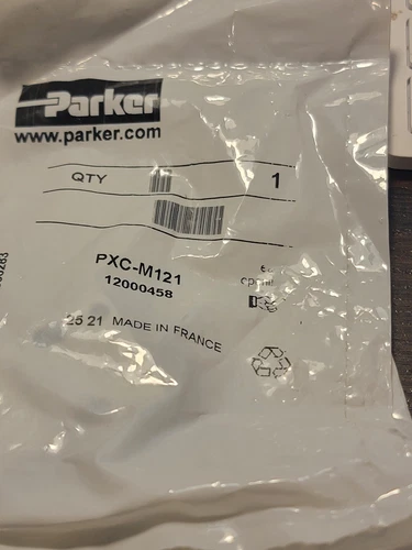 1PCS NEW Parker PXC-M121 Pneumatic Switch One year warranty