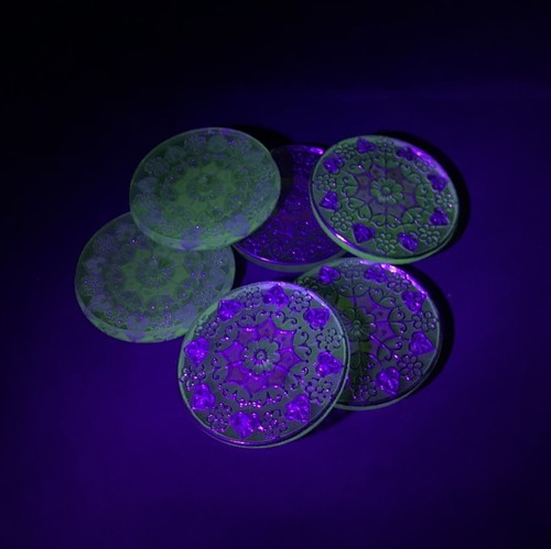 Lot (6) lacy floral green uranium glass cabochons shankless buttons 32mm Czech - Picture 2 of 4
