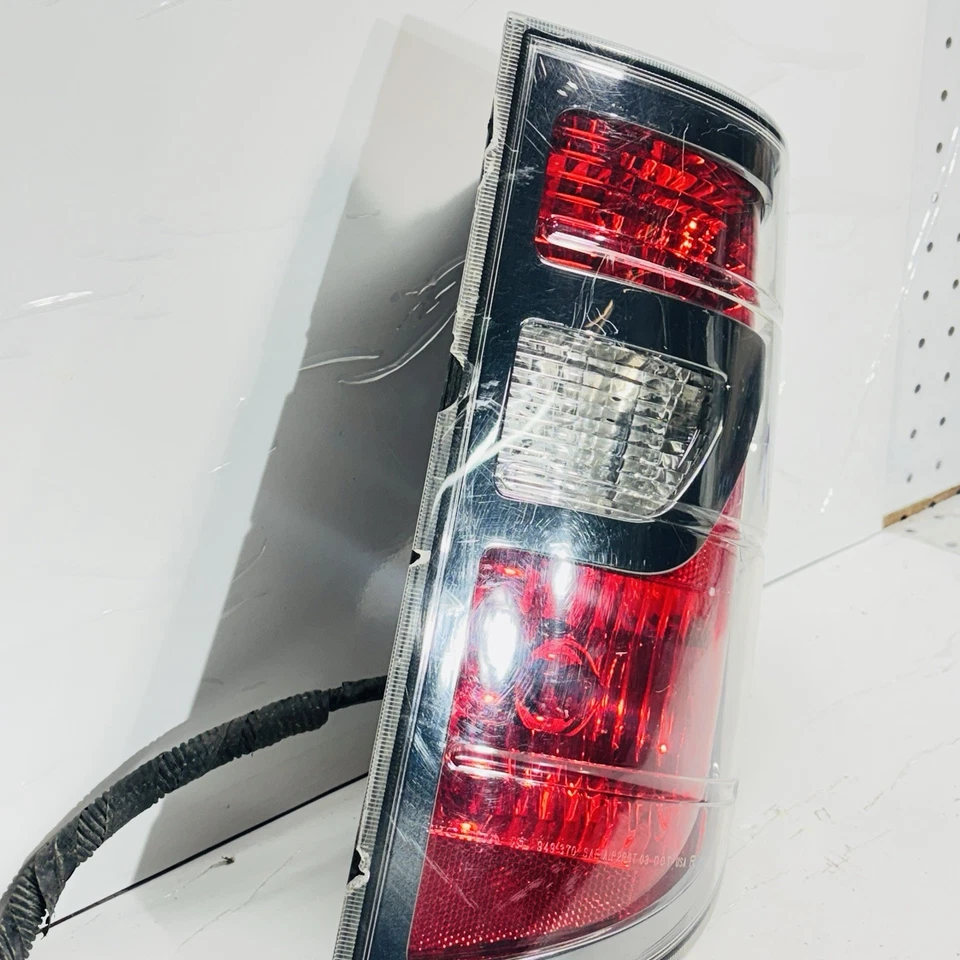 Conjunto de 12 luces traseras HONDA RIDGELINE cromadas lado derecho pasajero defectuosas Foto 2 de 3