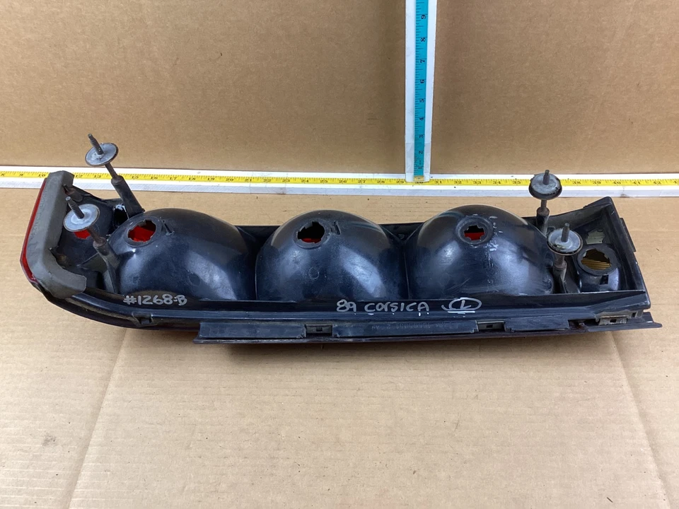 Conjunto de luz trasera izquierda del lado del conductor Chevrolet Corsica 1987-1990 16505851 Foto 4 de 4