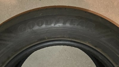 2 Sommerreifen Goodyear EfficientGrip Performance 2 SUV 225/65 R17 106V   8mm