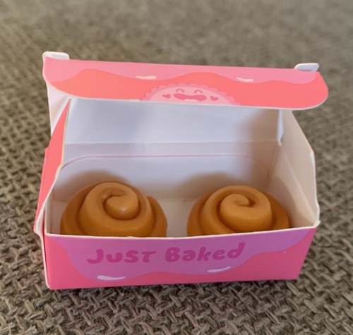 MGA Miniverse Make It Mini Süß Dessert Lebensmittel Teller Zange KOSTENLOSER VERSAND - Bild 3 von 8
