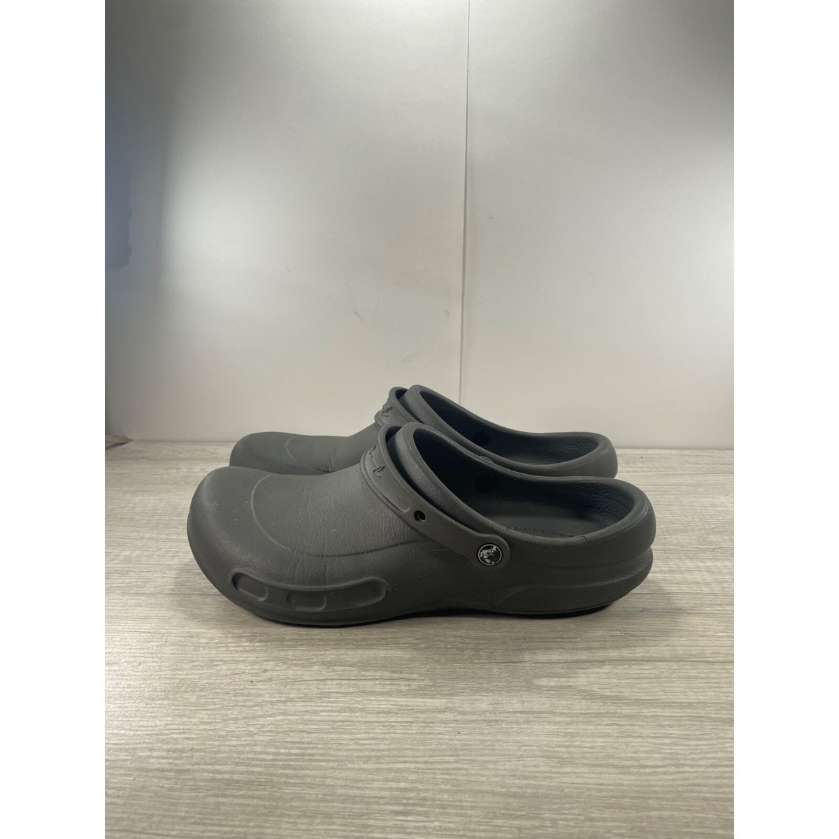 crocs bistro grey
