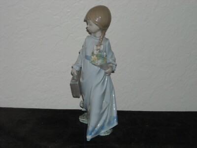 【限定品】リヤドロ LLADRO 7604 学校時代 SCHOOL DAYS Lladro Figurine School Days #7604 Girl with Briefcase and Bouquet