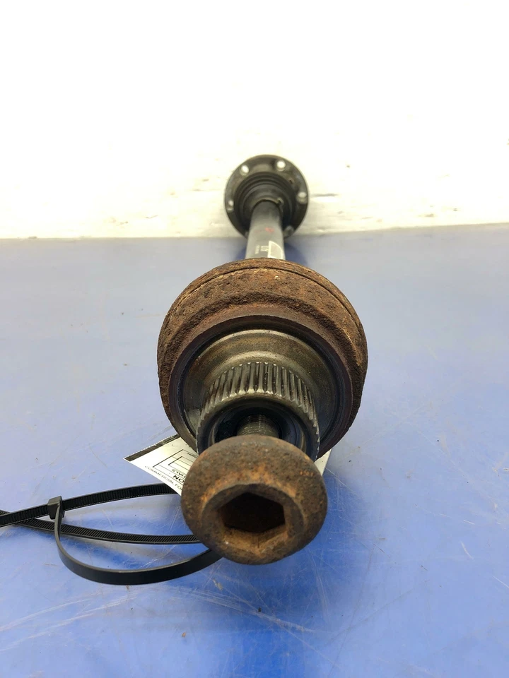 Eje de transmisión trasero izquierdo AUDI S8 D4 2011-2015 OEM 8R0501203 Foto 2 de 4