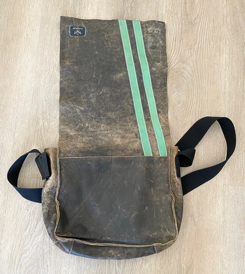 J.FOLD New York Vintage Rare Stripe Leather Messenger Crossbody Shoulder Bag - Image 3 of 4