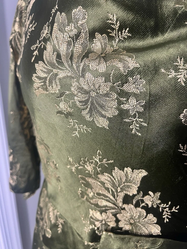 Vintage 1950s Handmade Green Brocade Wiggle Dress | Elegant Floral Cocktail - Image 3 of 4