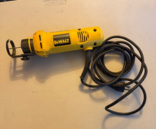 Dewalt DW660 5 amps 120 v Heavy Duty Cut Out Tool Router -Used -