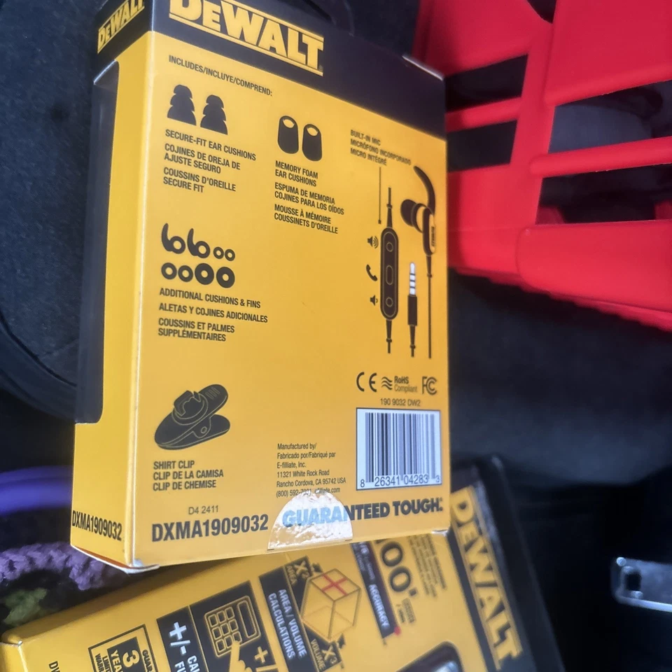 DEWALT JOBSITE EARPHONES w/ Microphone & Shirt Clip (DXMA1909032) New SEALED! - Image 4 of 4
